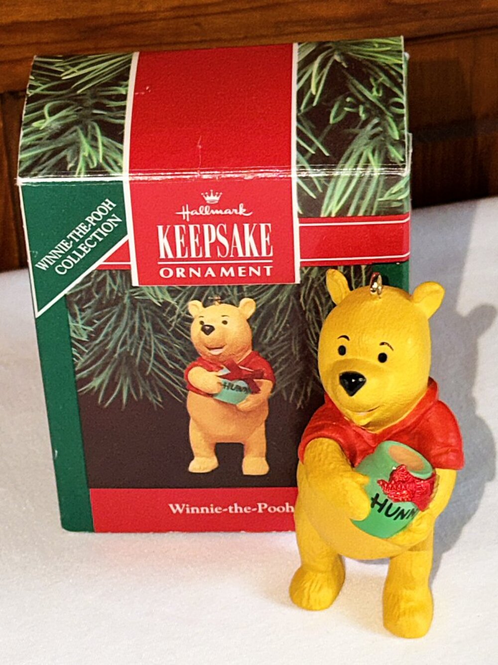 1991 Hallmark Winnie the Pooh Hunny Pot Christmas Ornament Box Papers Disney